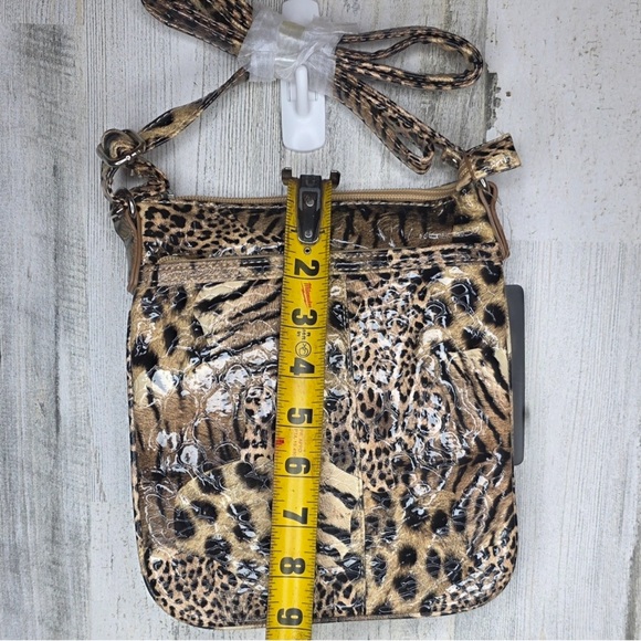 NWT Candies Leopard Print Crossbody Bag - Picture 3 of 4